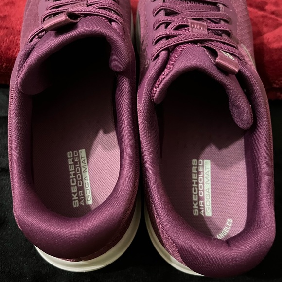 Women’s Skechers GoWalk Sneakers - Picture 5 of 8